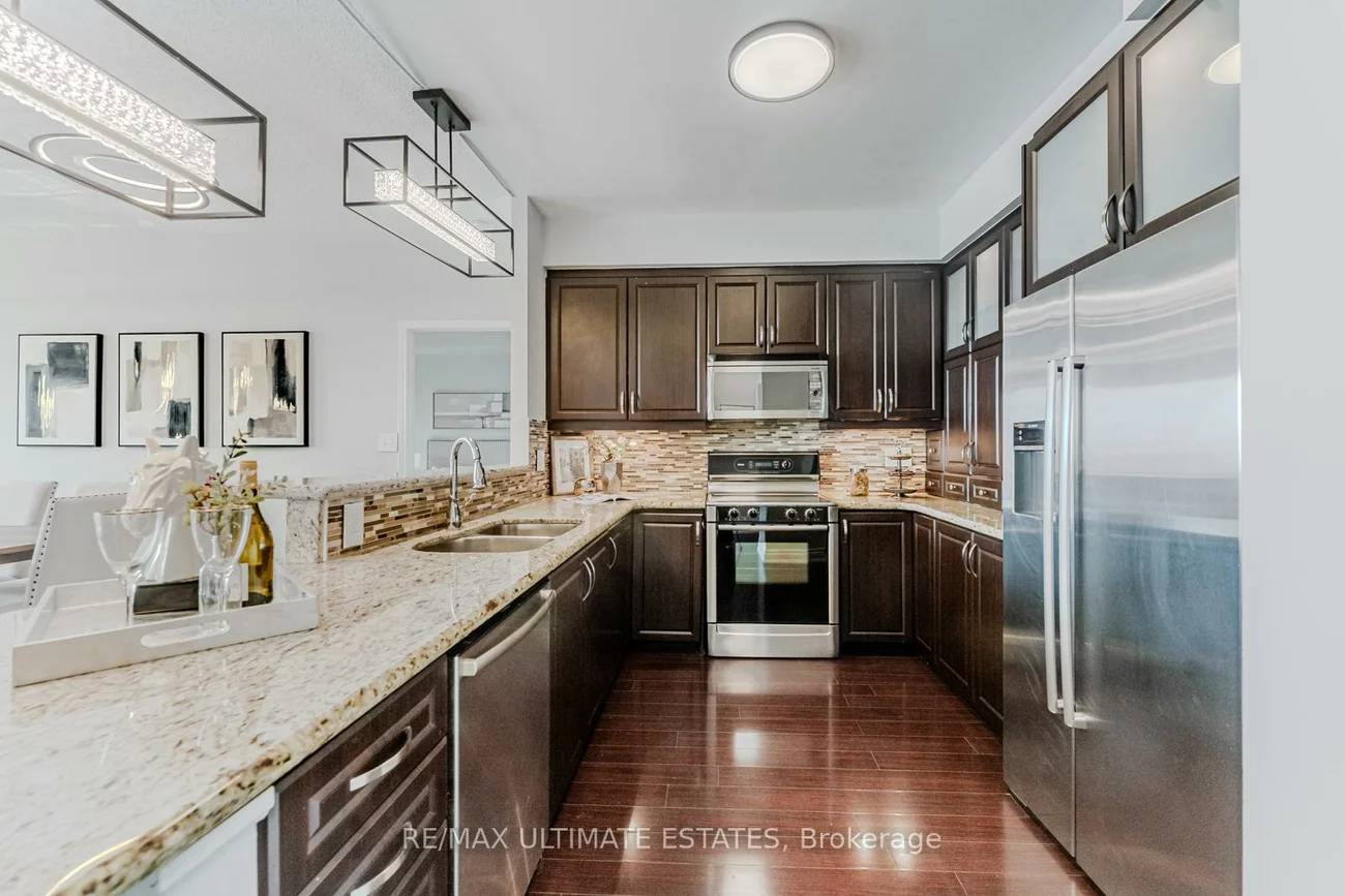 23, Lorraine, Willowdale West, Toronto