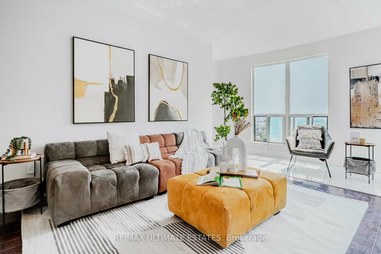 23, Lorraine, Willowdale West, Toronto