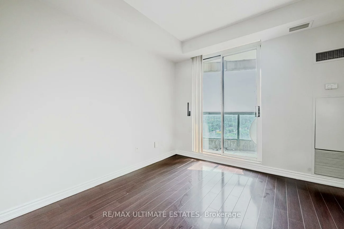 23, Lorraine, Willowdale West, Toronto