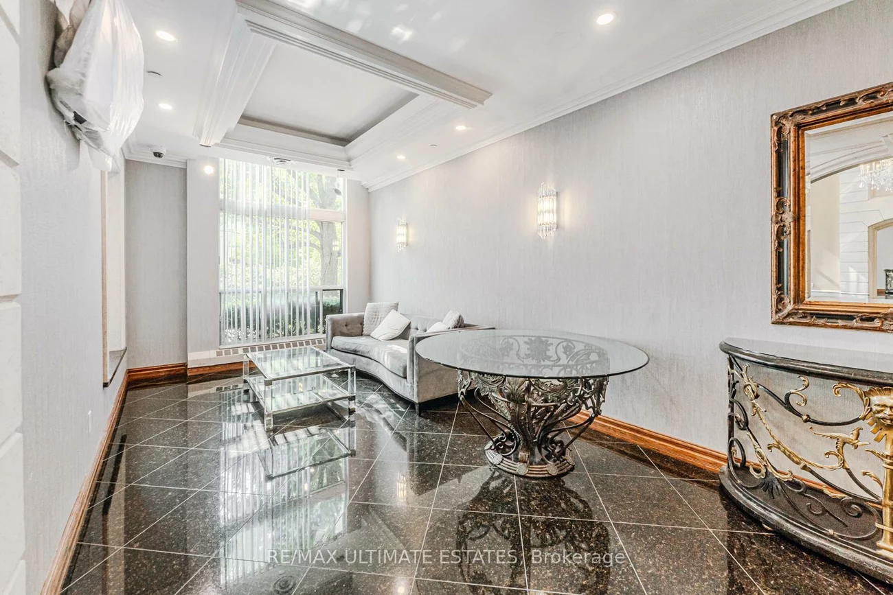 23, Lorraine, Willowdale West, Toronto