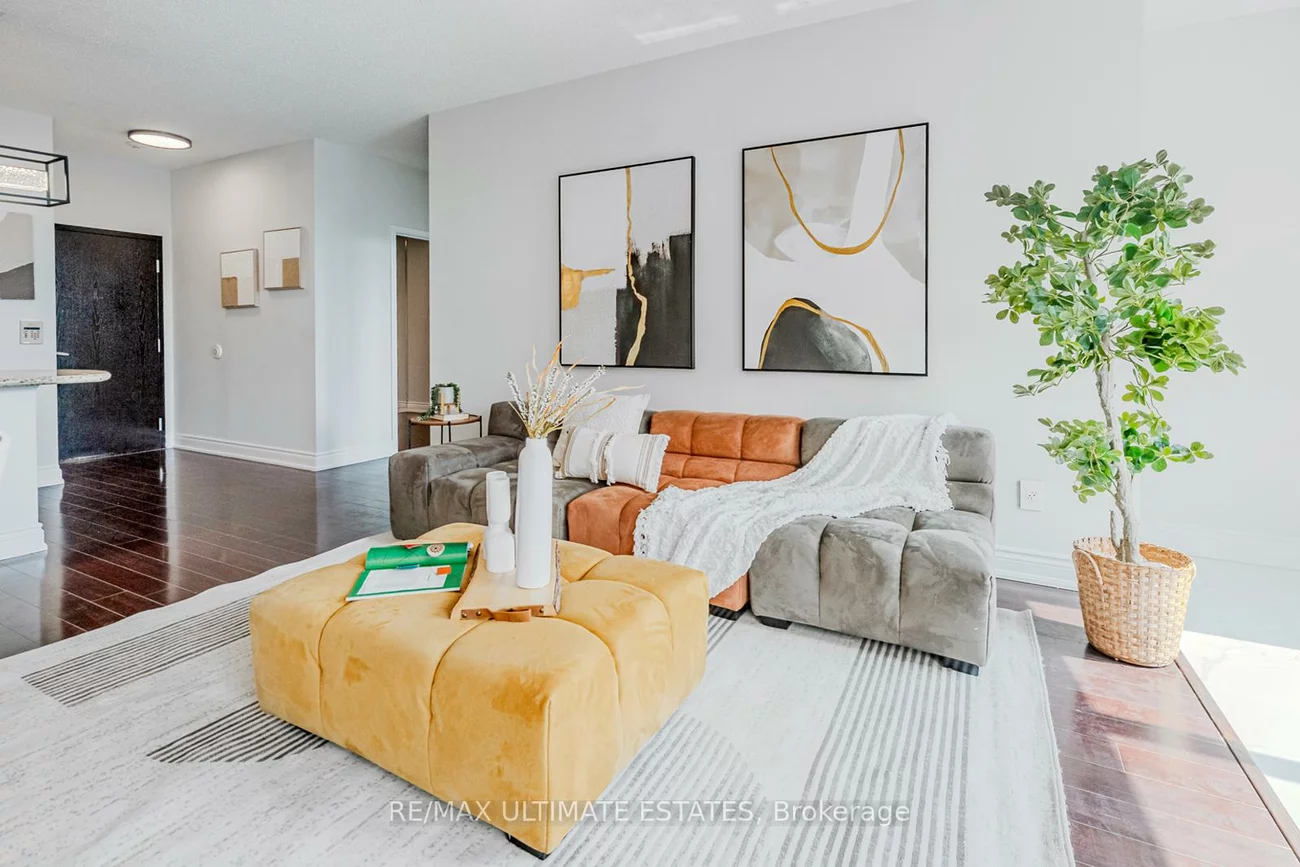 23, Lorraine, Willowdale West, Toronto