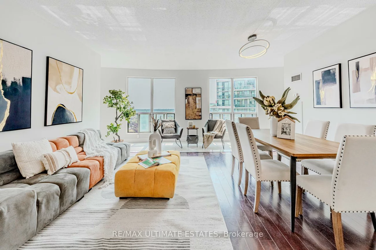 23, Lorraine, Willowdale West, Toronto