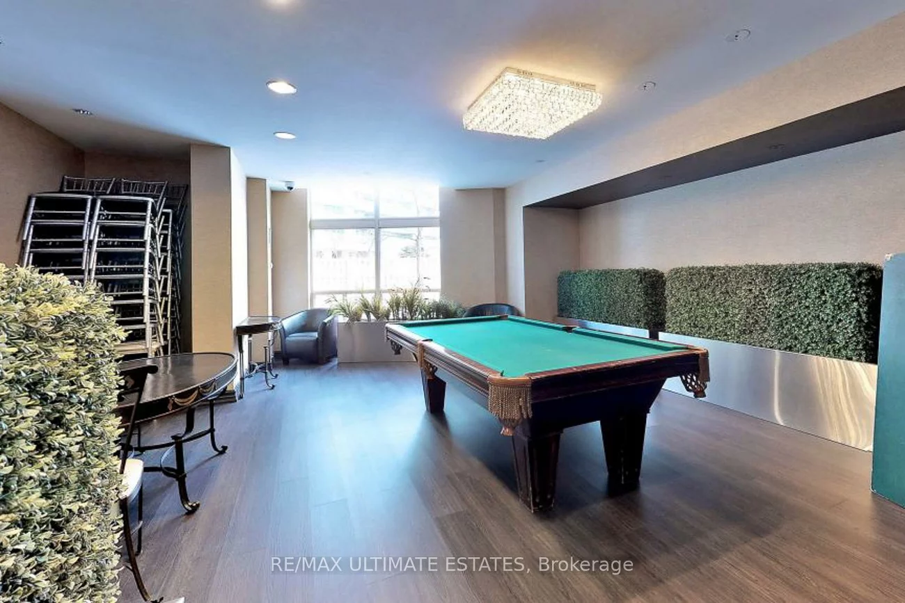 23, Lorraine, Willowdale West, Toronto