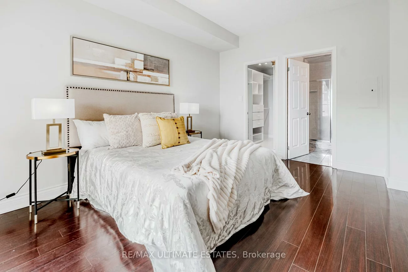 23, Lorraine, Willowdale West, Toronto