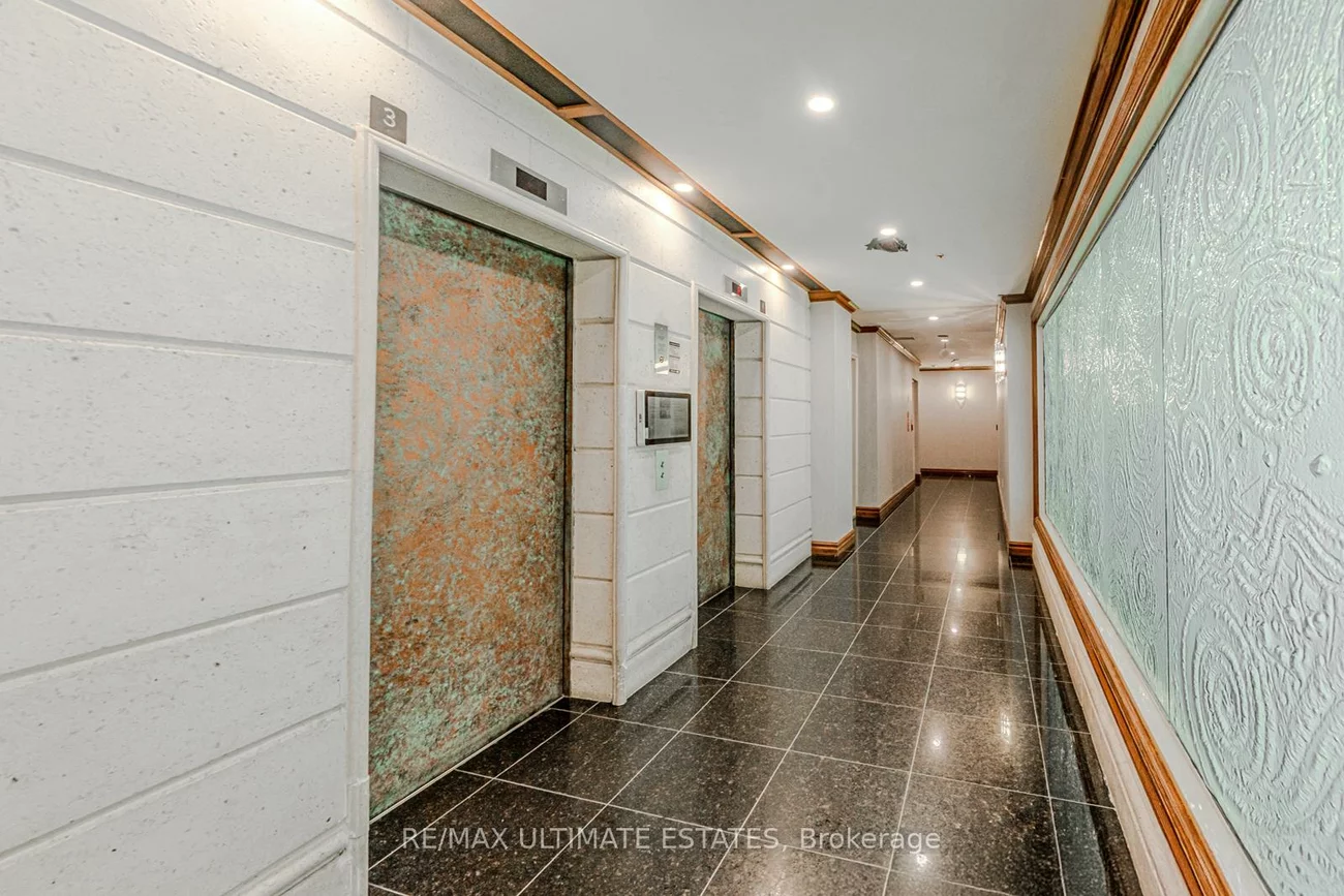 23, Lorraine, Willowdale West, Toronto