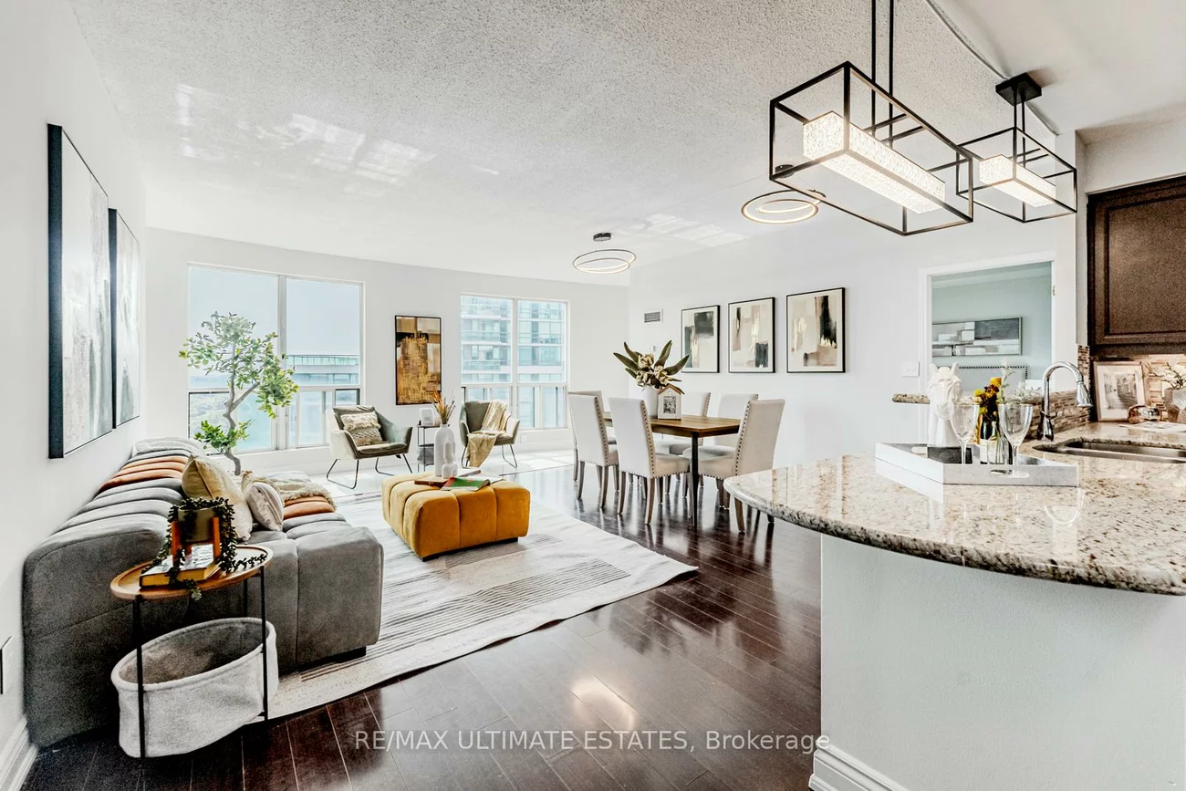 23, Lorraine, Willowdale West, Toronto