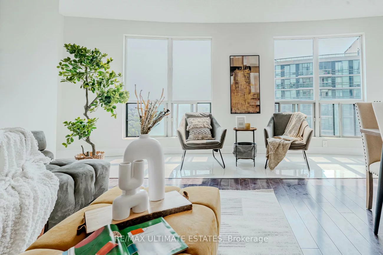 23, Lorraine, Willowdale West, Toronto