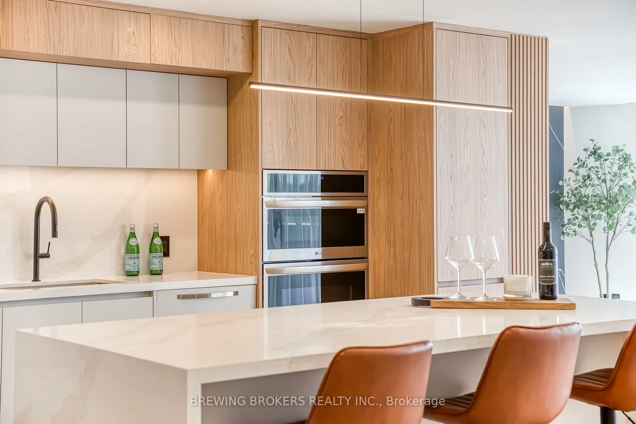 85, Skymark, Hillcrest Village, Toronto