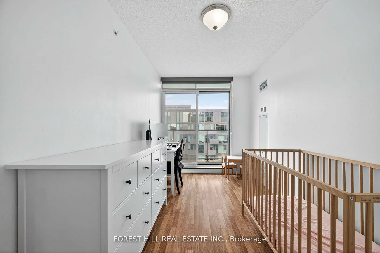 565, Wilson, Clanton Park, Toronto