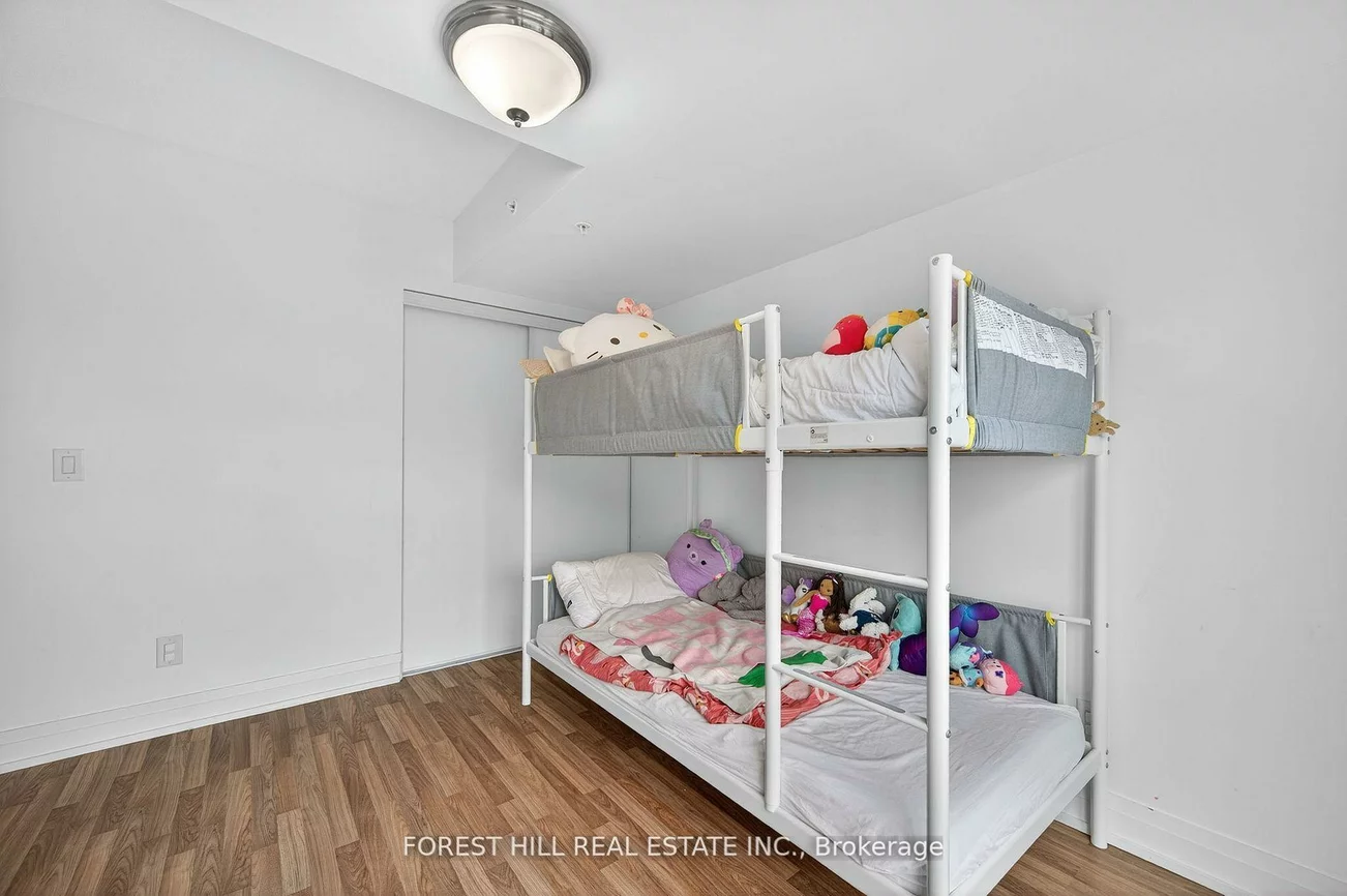 565, Wilson, Clanton Park, Toronto