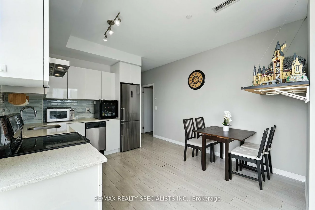 51, East Liberty, Niagara, Toronto