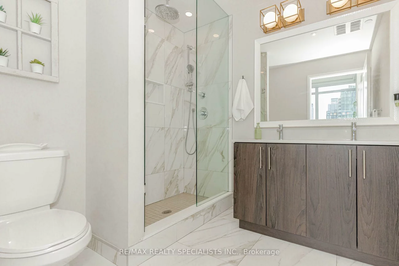 576, FRONT, Waterfront Communities C1, Toronto