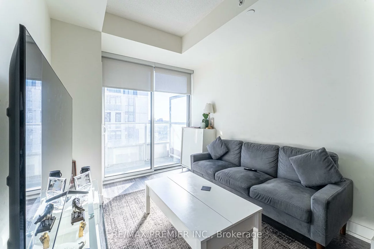 180, Fairview Mall, Don Valley Village, Toronto