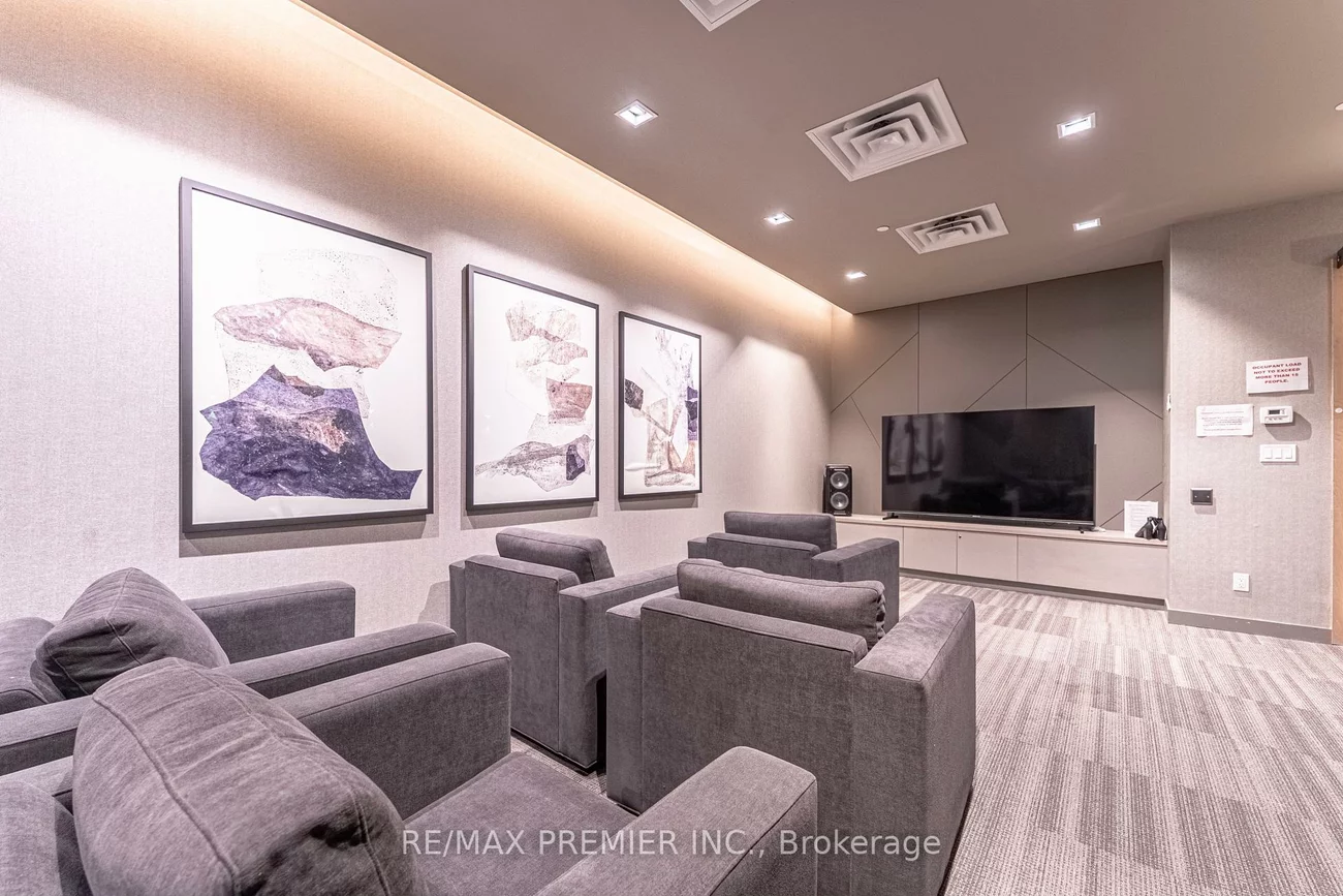 180, Fairview Mall, Don Valley Village, Toronto