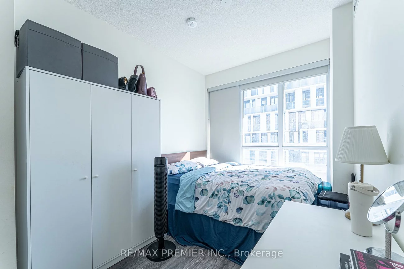 180, Fairview Mall, Don Valley Village, Toronto