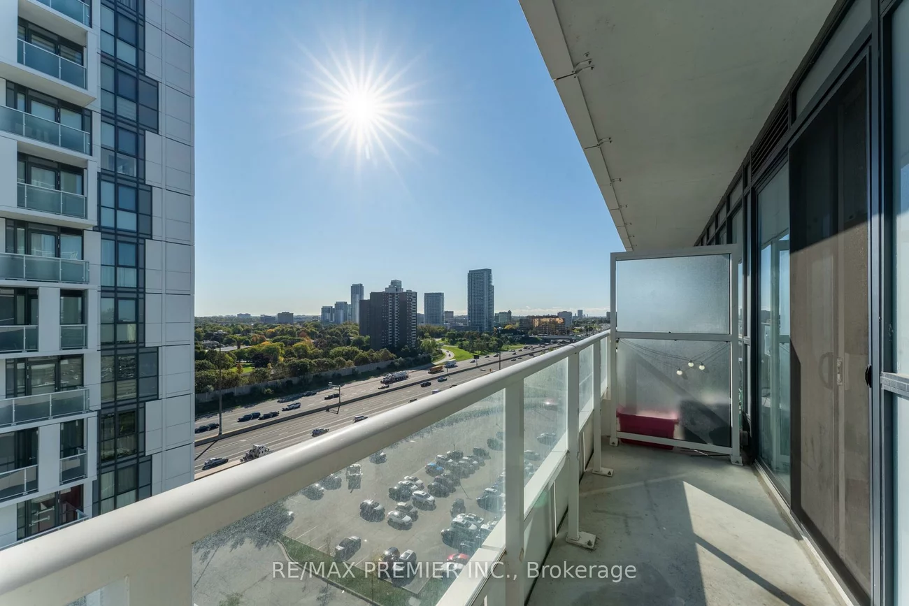 180, Fairview Mall, Don Valley Village, Toronto