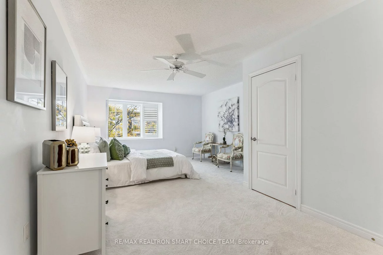 34, McBride, Willowdale West, Toronto