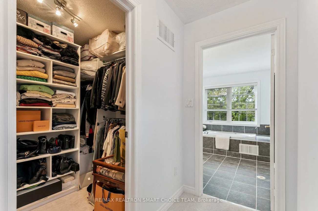 34, McBride, Willowdale West, Toronto