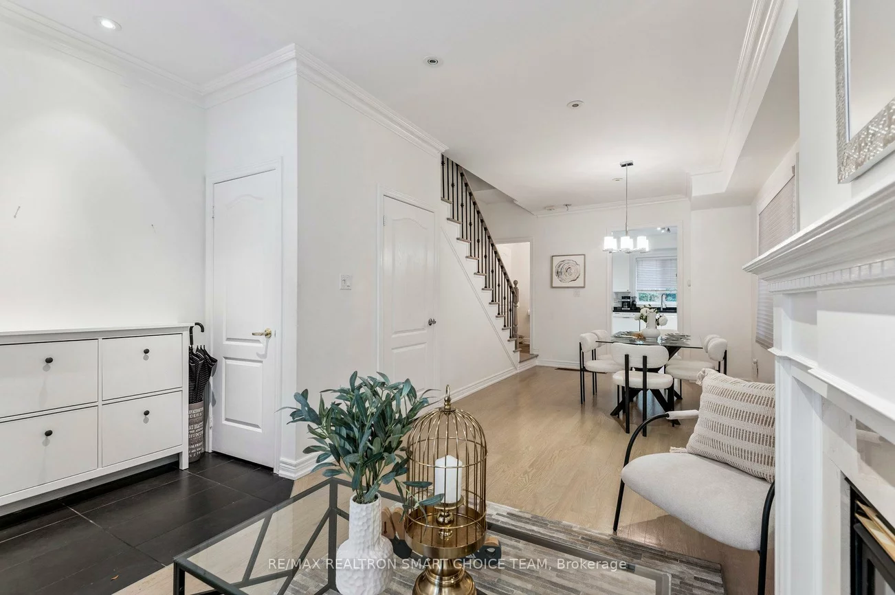 34, McBride, Willowdale West, Toronto