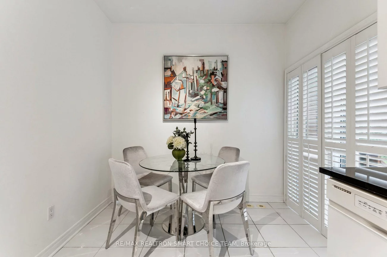 34, McBride, Willowdale West, Toronto