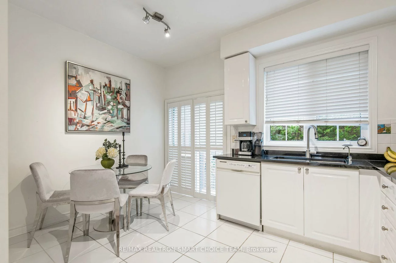 34, McBride, Willowdale West, Toronto
