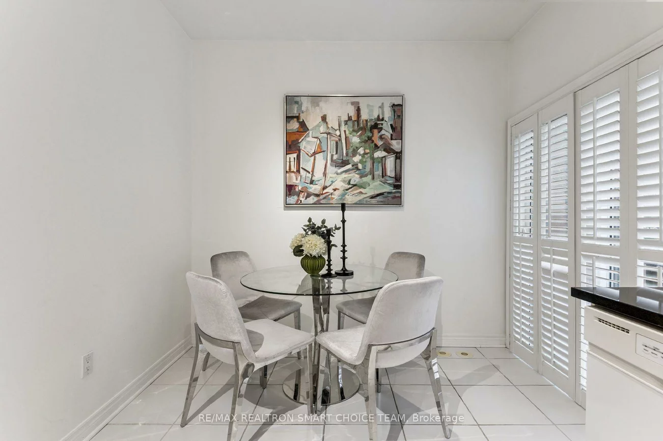 34, McBride, Willowdale West, Toronto