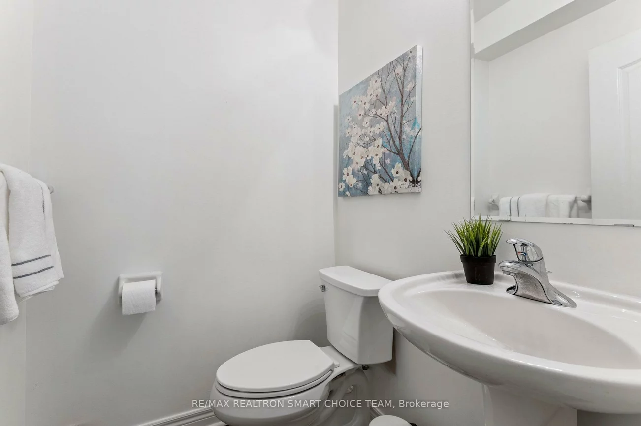34, McBride, Willowdale West, Toronto