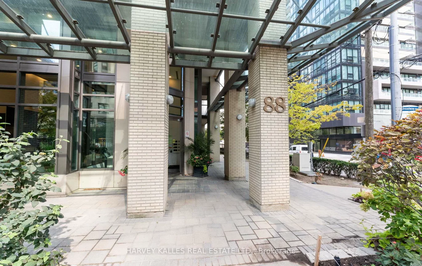 88, Broadway, Mount Pleasant West, Toronto