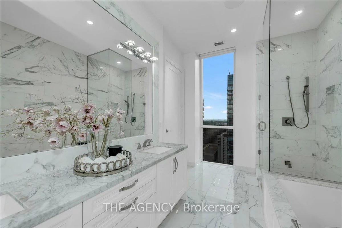 70, Roehampton, Mount Pleasant West, Toronto