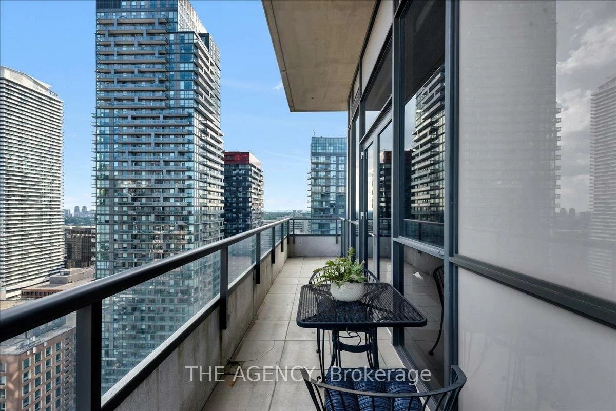 70, Roehampton, Mount Pleasant West, Toronto