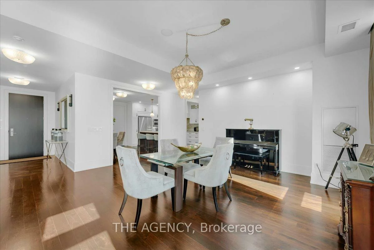 70, Roehampton, Mount Pleasant West, Toronto