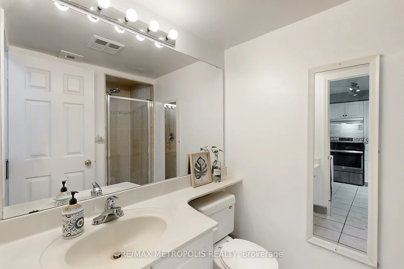 7, Lorraine, Willowdale West, Toronto