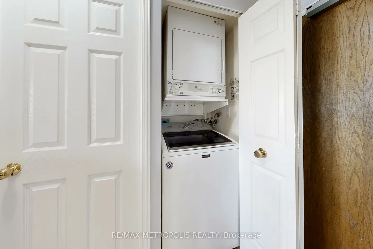 7, Lorraine, Willowdale West, Toronto