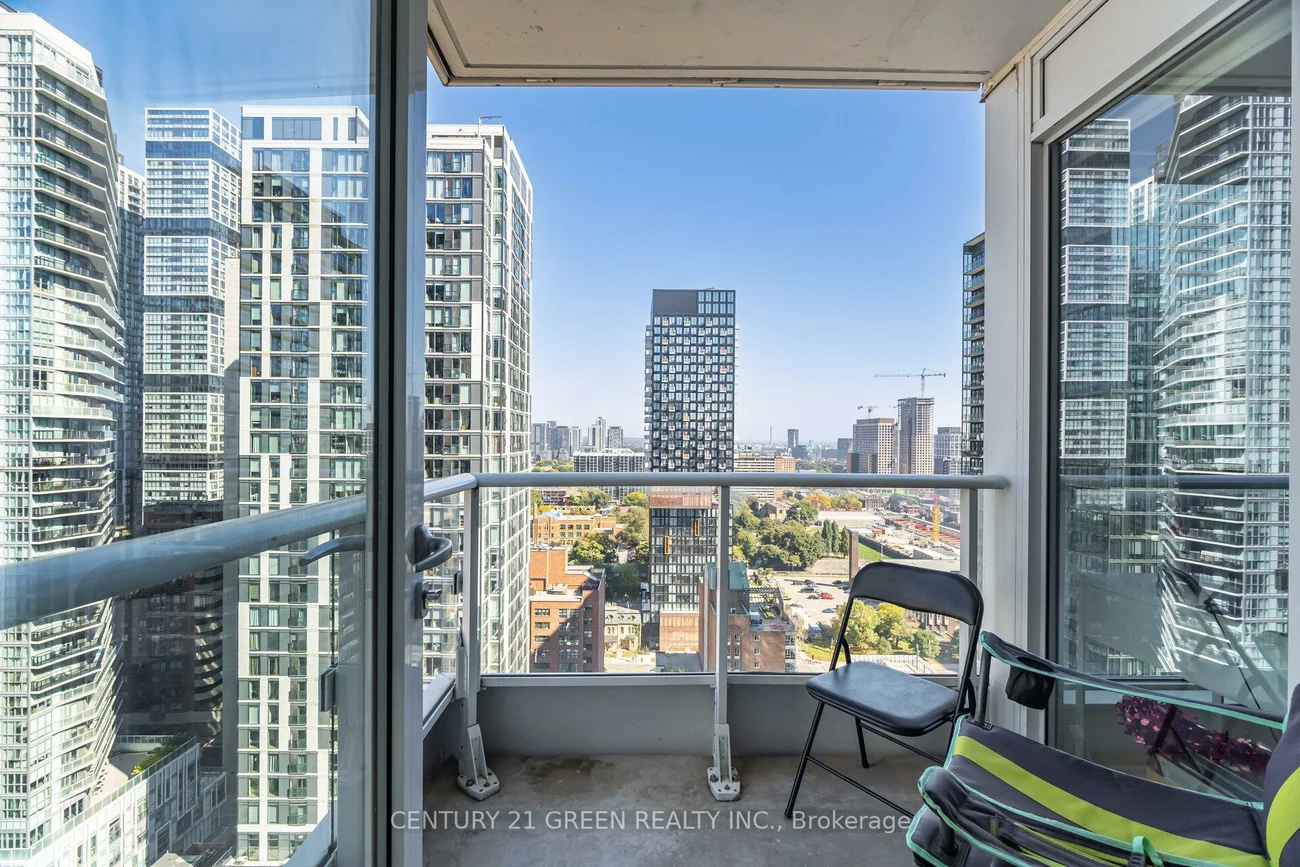 68, Shuter, Church-Yonge Corridor, Toronto