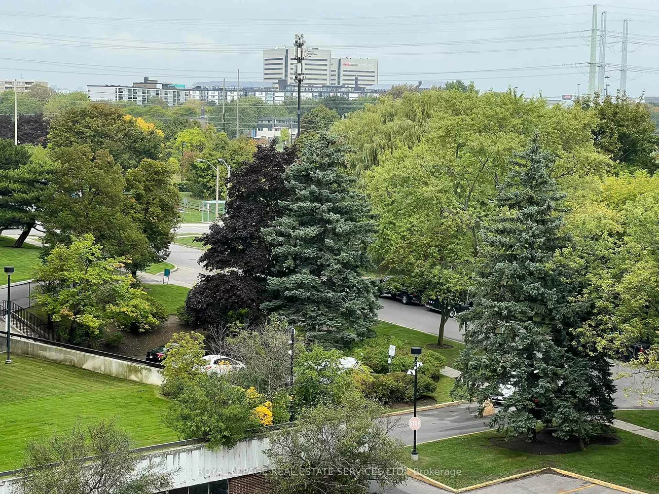 60, Pavane Linkway, Flemingdon Park, Toronto