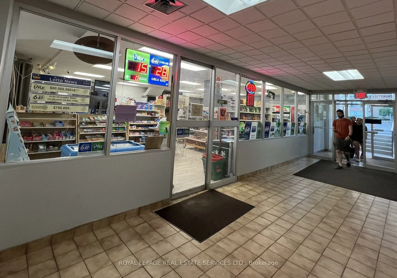 60, Pavane Linkway, Flemingdon Park, Toronto