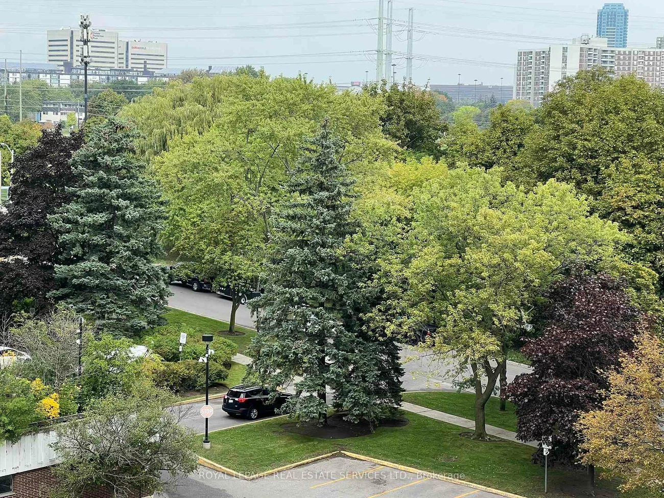 60, Pavane Linkway, Flemingdon Park, Toronto