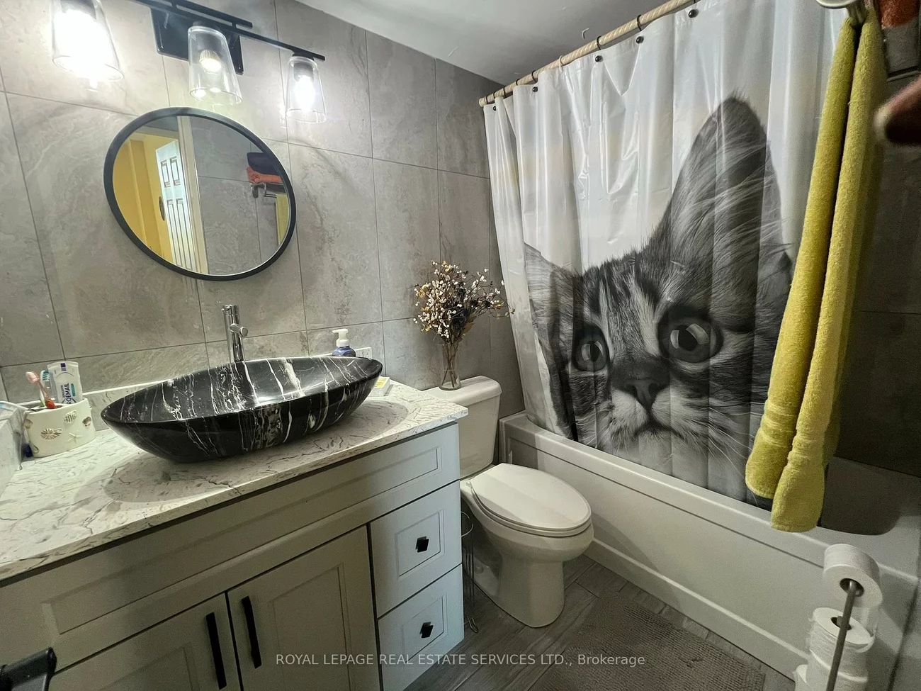 60, Pavane Linkway, Flemingdon Park, Toronto