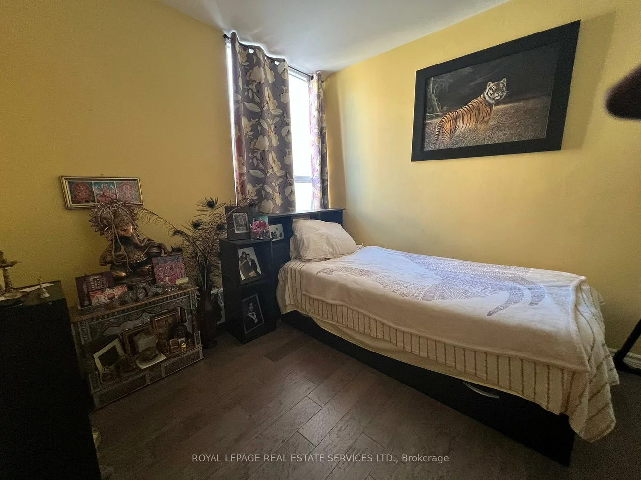 60, Pavane Linkway, Flemingdon Park, Toronto
