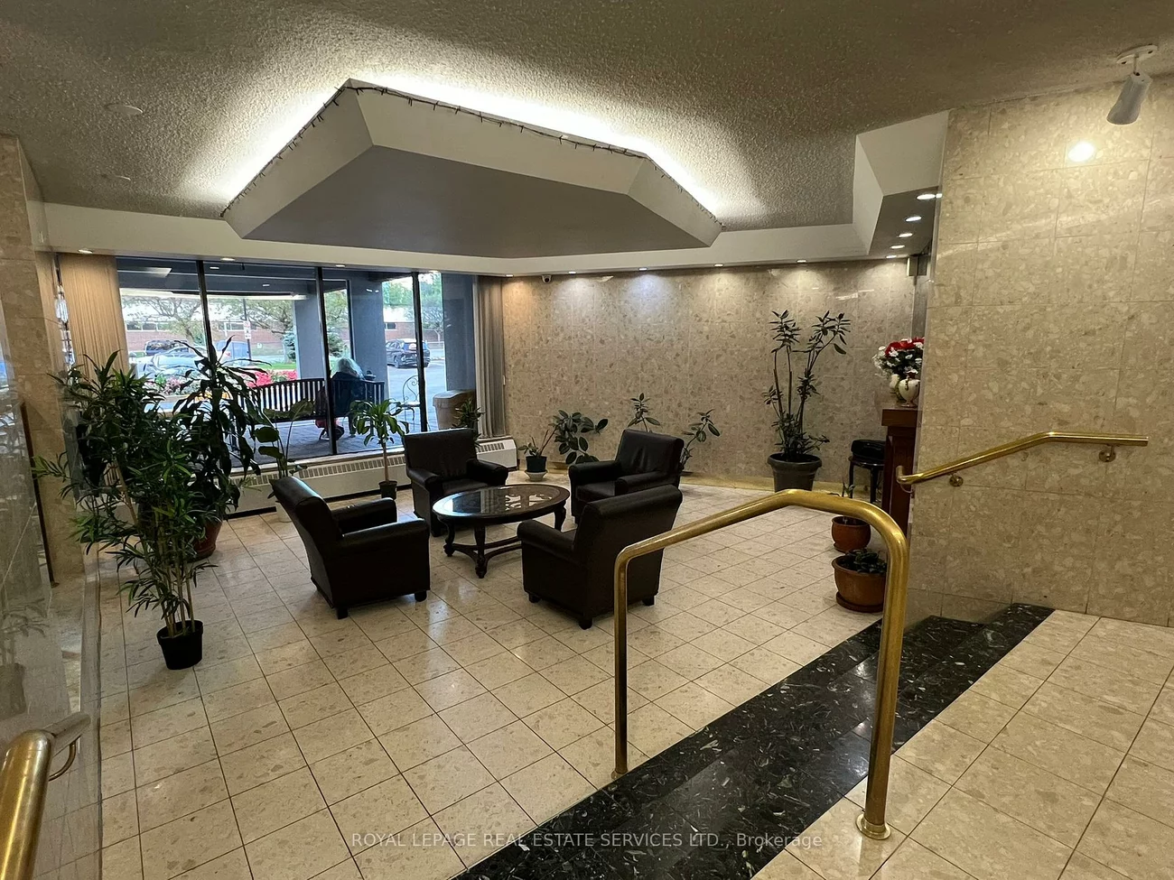 60, Pavane Linkway, Flemingdon Park, Toronto