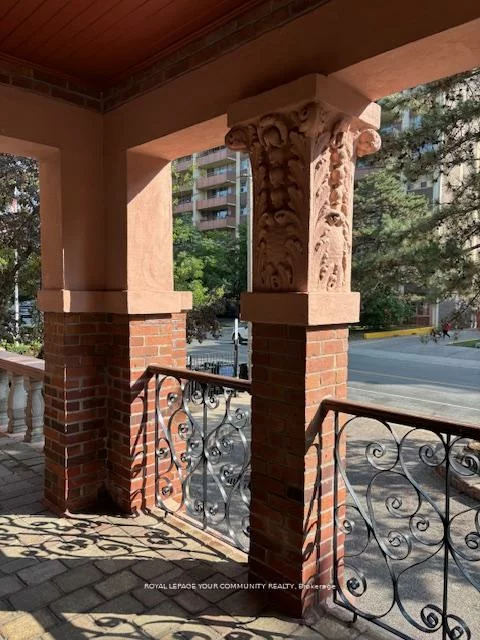 212, St George, Annex, Toronto