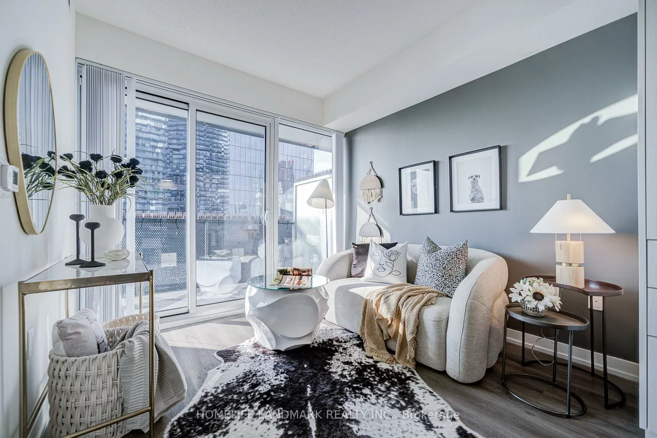 138, Downes, Waterfront Communities C8, Toronto