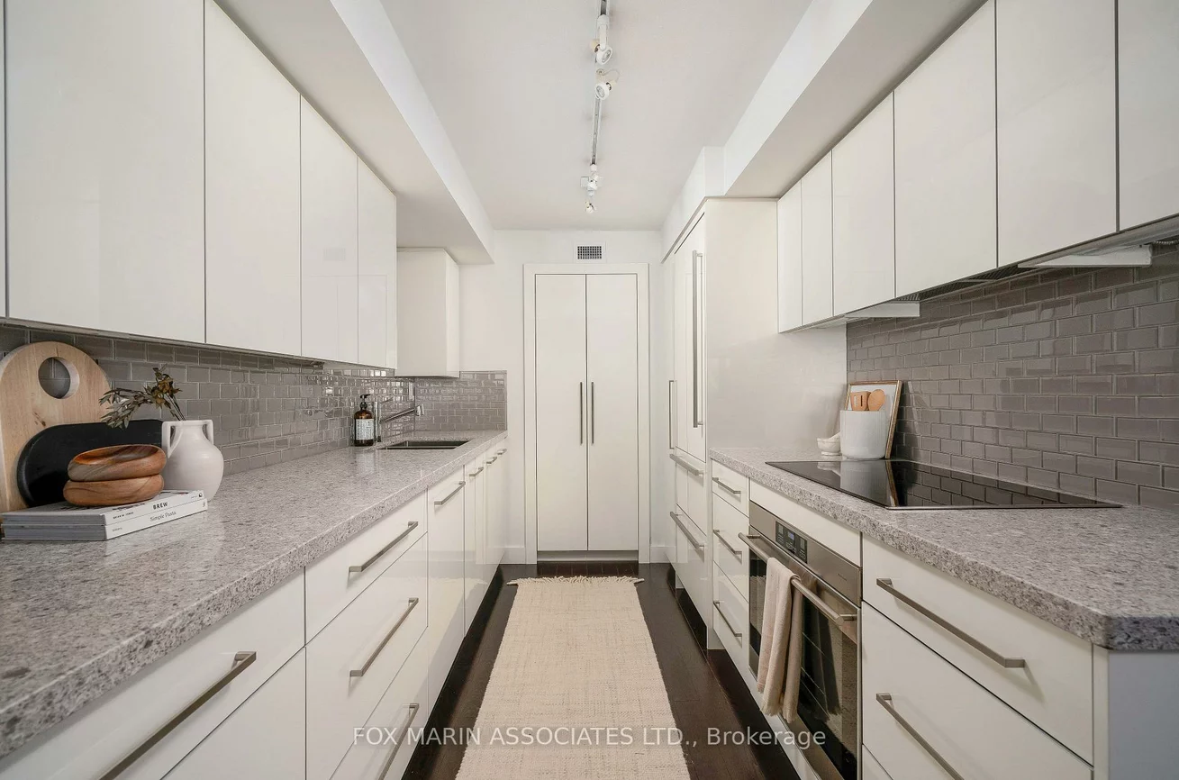 80, Front, Church-Yonge Corridor, Toronto