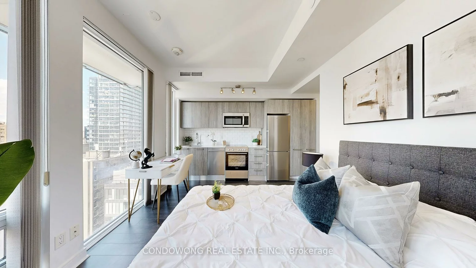 28, Wellesley, Church-Yonge Corridor, Toronto
