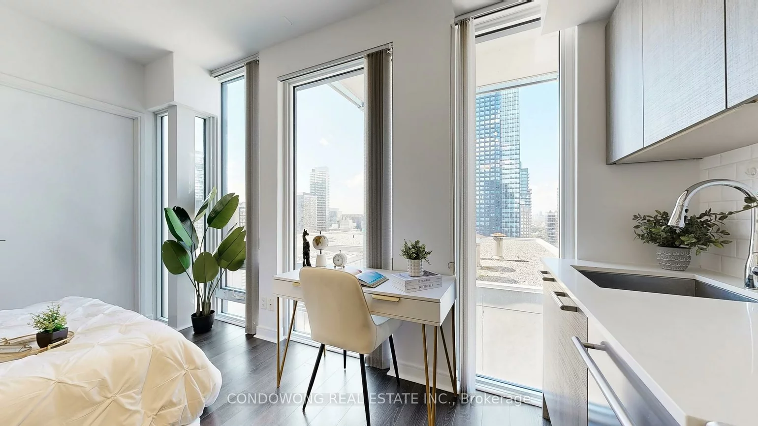 28, Wellesley, Church-Yonge Corridor, Toronto