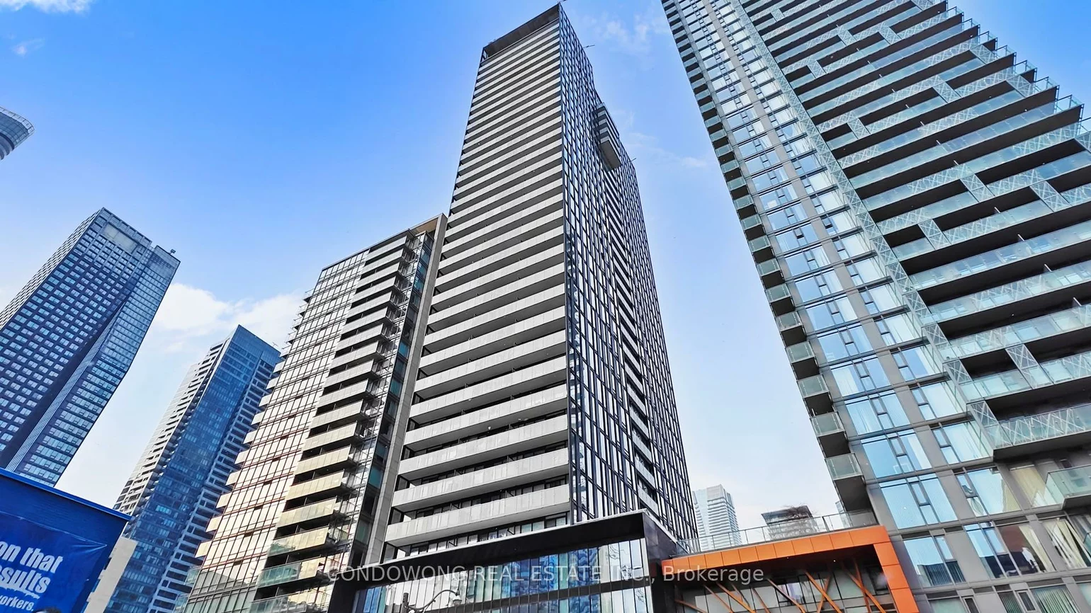 28, Wellesley, Church-Yonge Corridor, Toronto