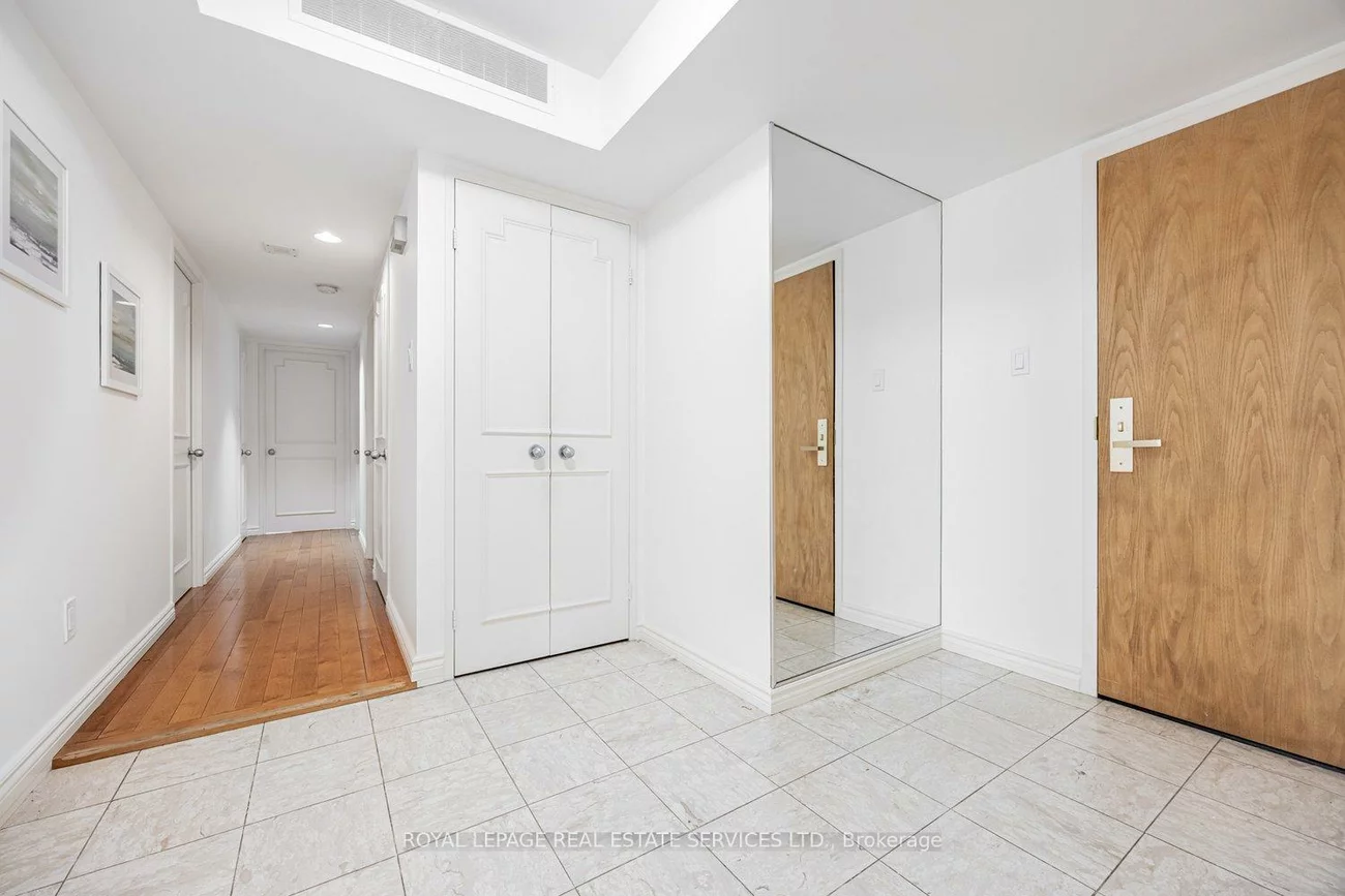 900, Yonge, Annex, Toronto