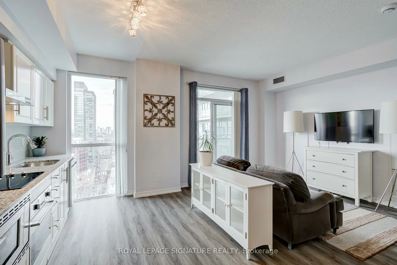 352, Front, Waterfront Communities C1, Toronto