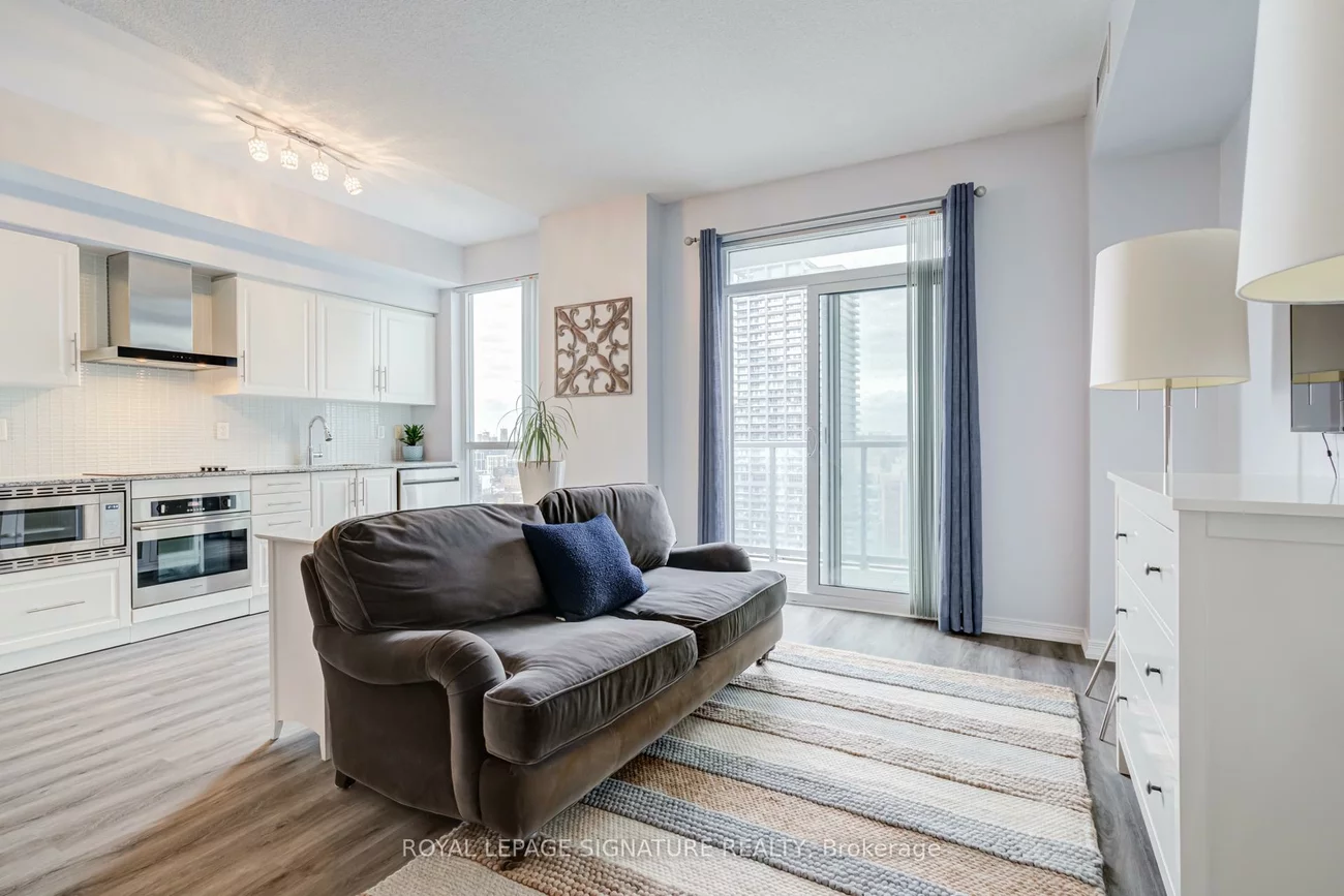 352, Front, Waterfront Communities C1, Toronto