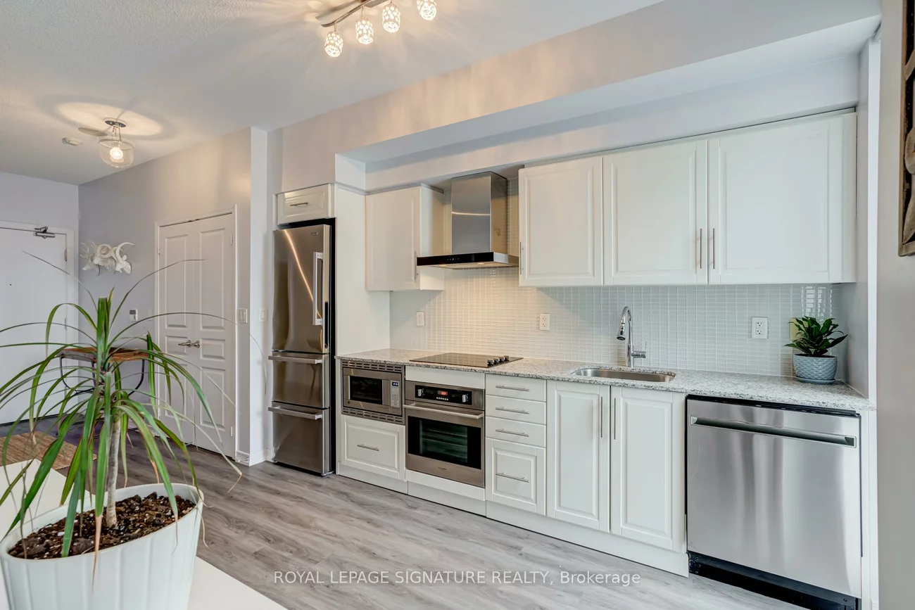 352, Front, Waterfront Communities C1, Toronto